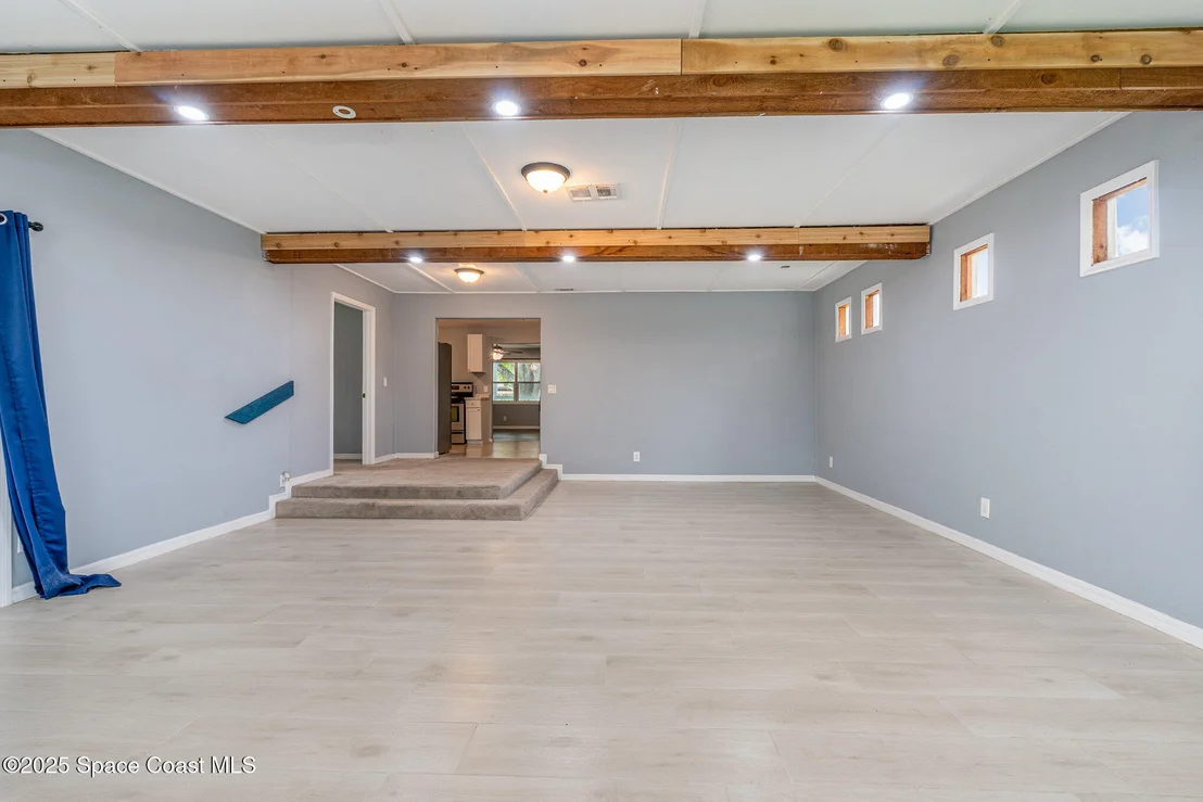 Photo of 190 Stephenson Drive NE