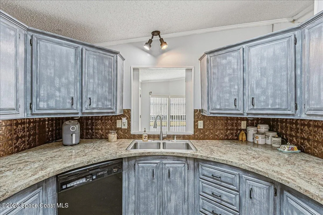 Photo of 1131 Tequesta Drive