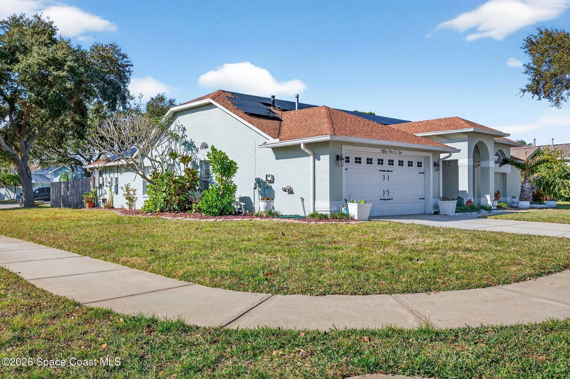 Photo of 5102 Cocoplum Avenue