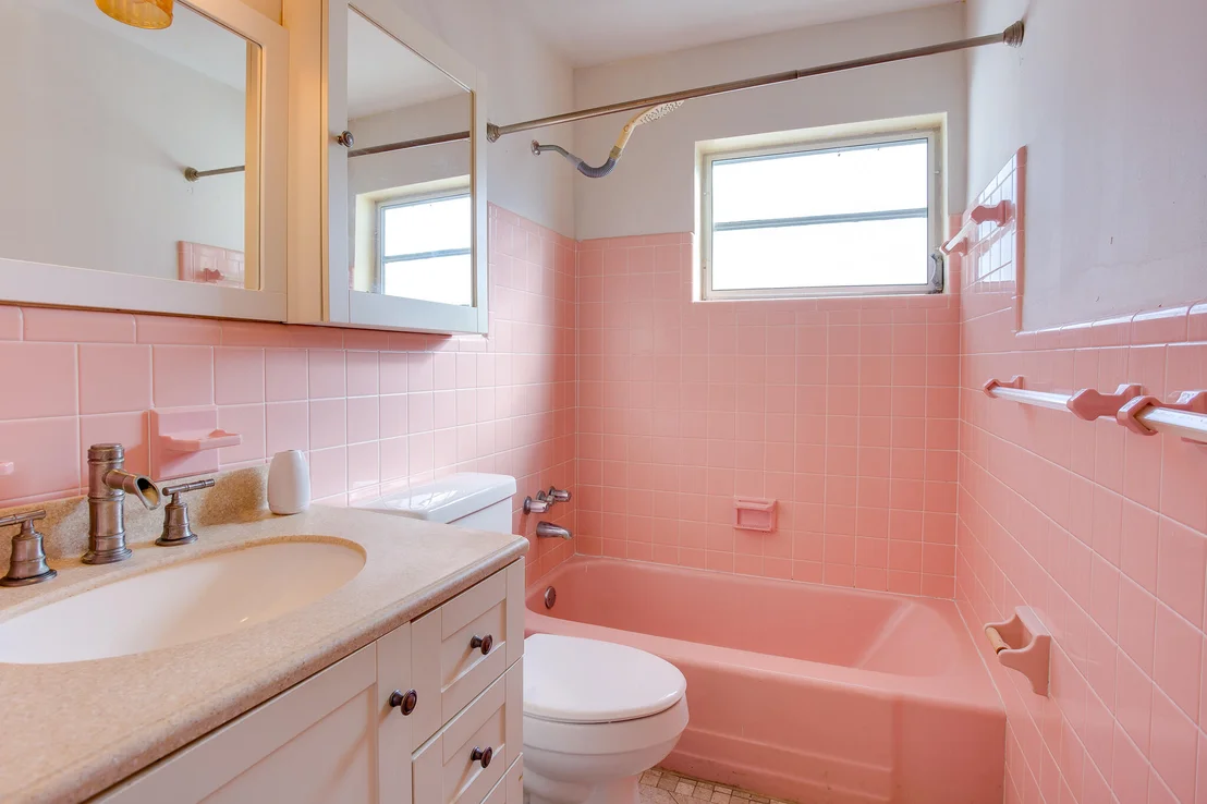 Photo of 2911 Sailfish Street NE