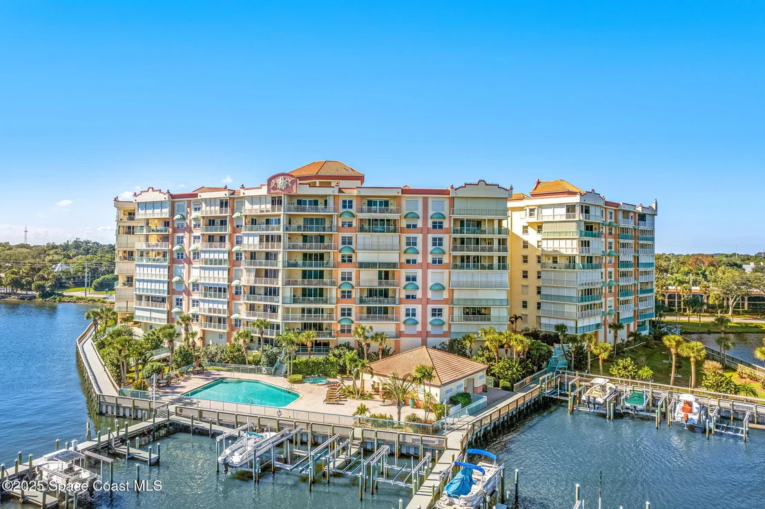 Photo of Unit 301 at 100 Riverside Drive
