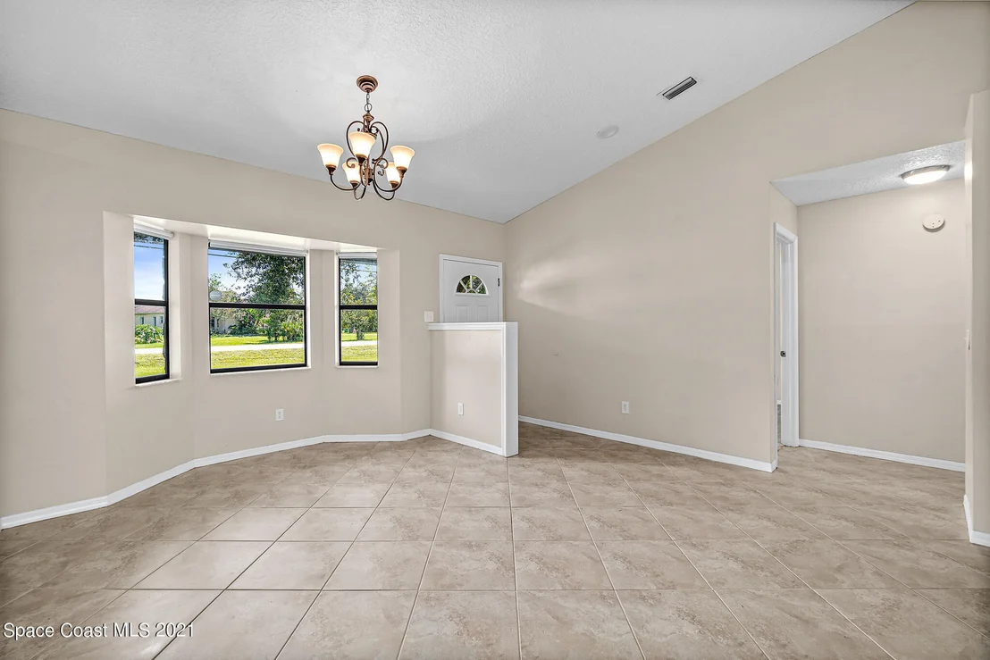 Photo of 4390 Alan Shepard Avenue