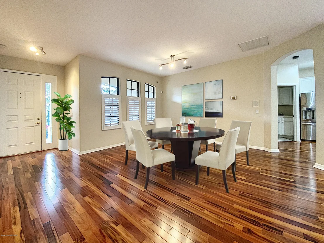 Photo of 6019 Newbury Circle