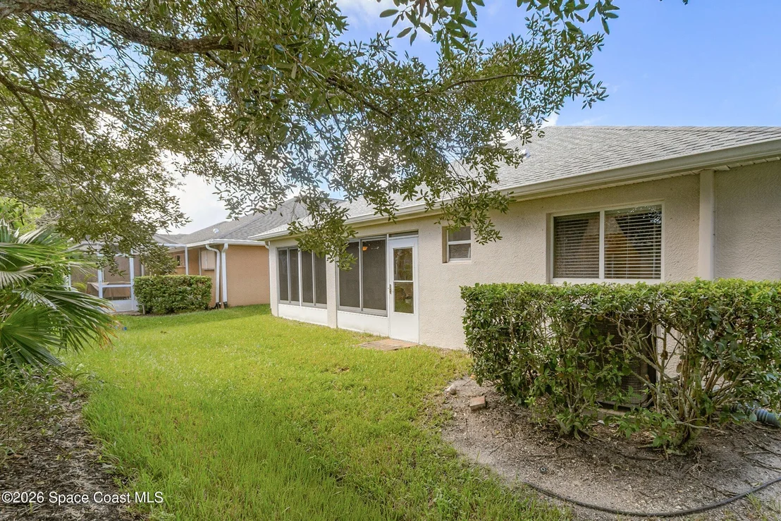 Photo of 7127 Broderick Drive