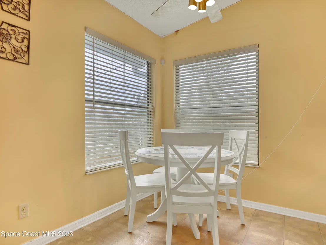Photo of 958 Lyons Circle NW