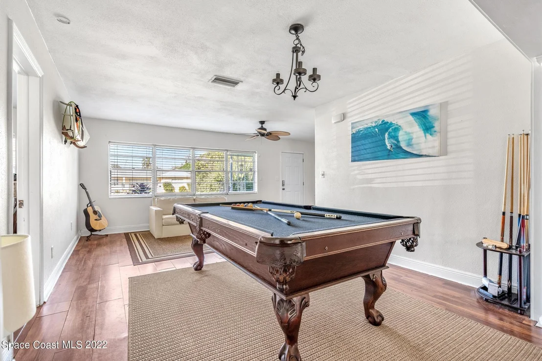Photo of 405 Bunker Street