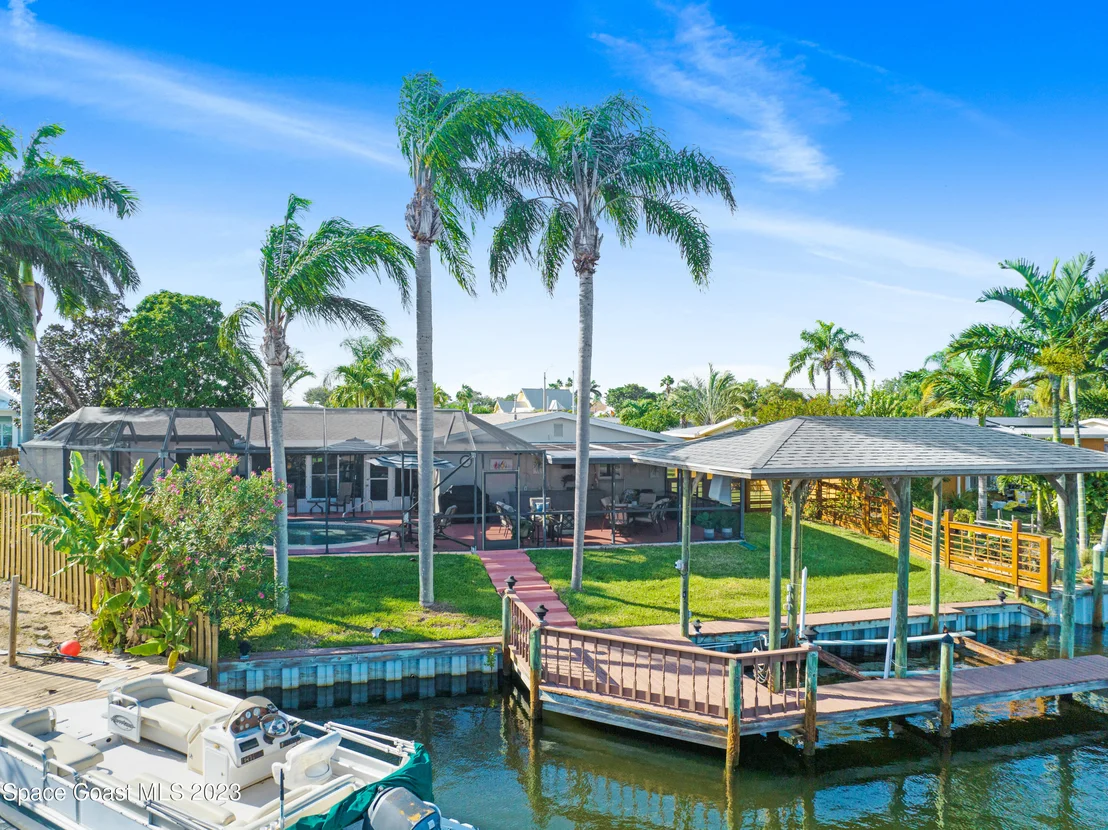 Photo of 405 Thrush Drive