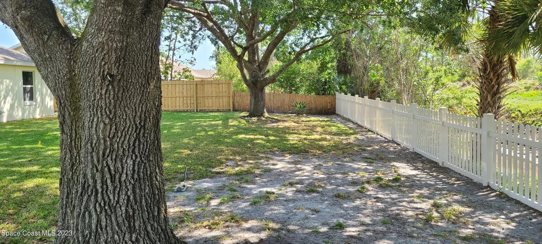 Photo of 5757 Jamaica Road