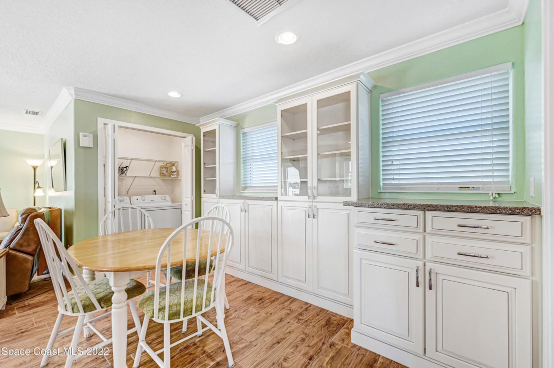 Photo of 414 Thrush Drive
