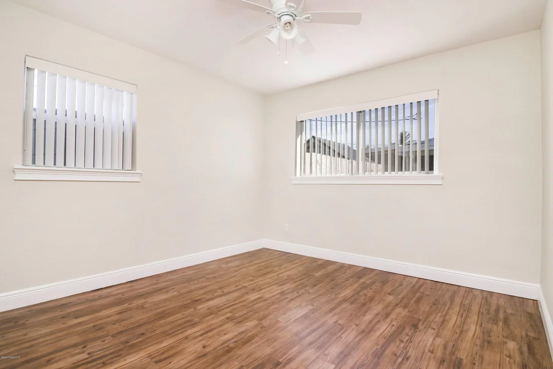 Photo of 141 SE 3rd Street