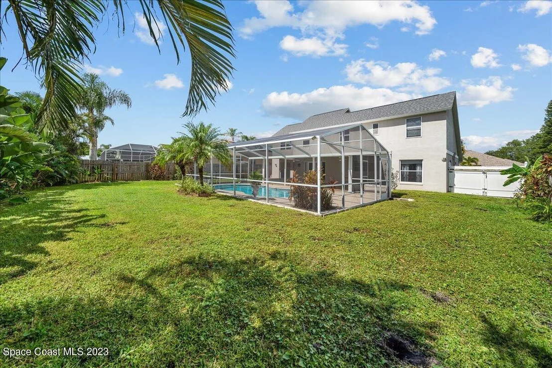 Photo of 1339 Heritage Acres Boulevard