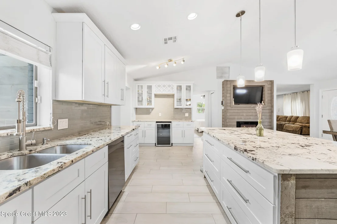 Photo of 3448 Jupiter Boulevard SE