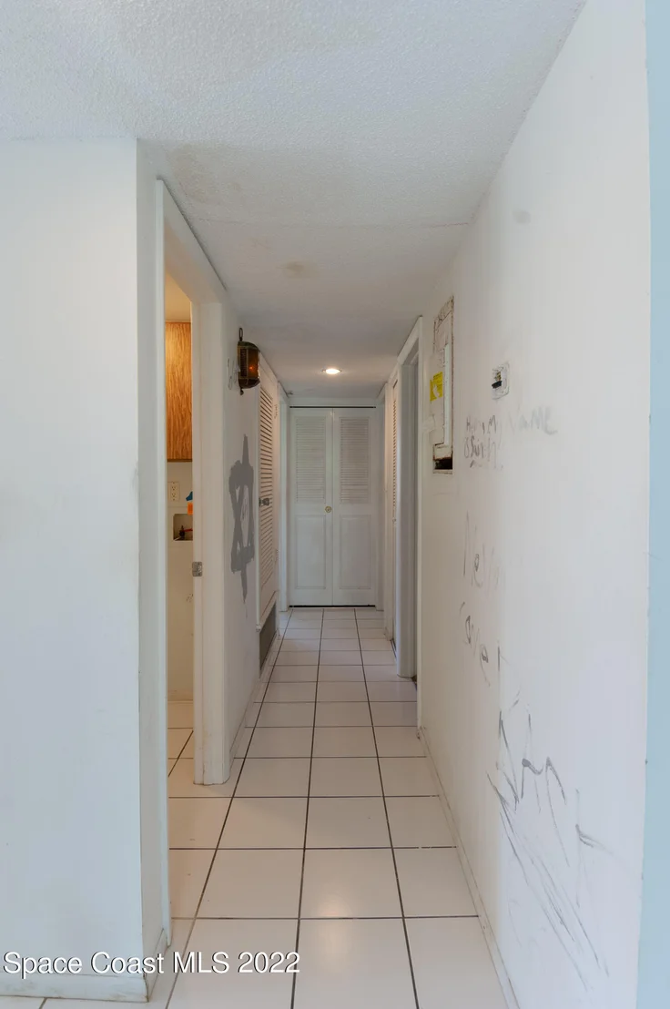 Photo of 722 Bianca Drive NE
