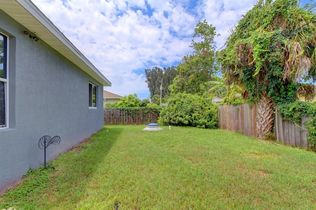 Photo of 1125 Brook Street NE