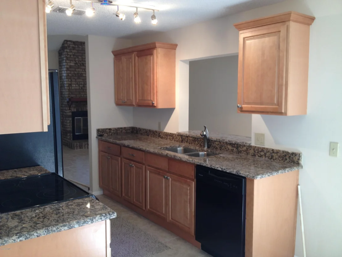 Photo of 1664 Clover Circle