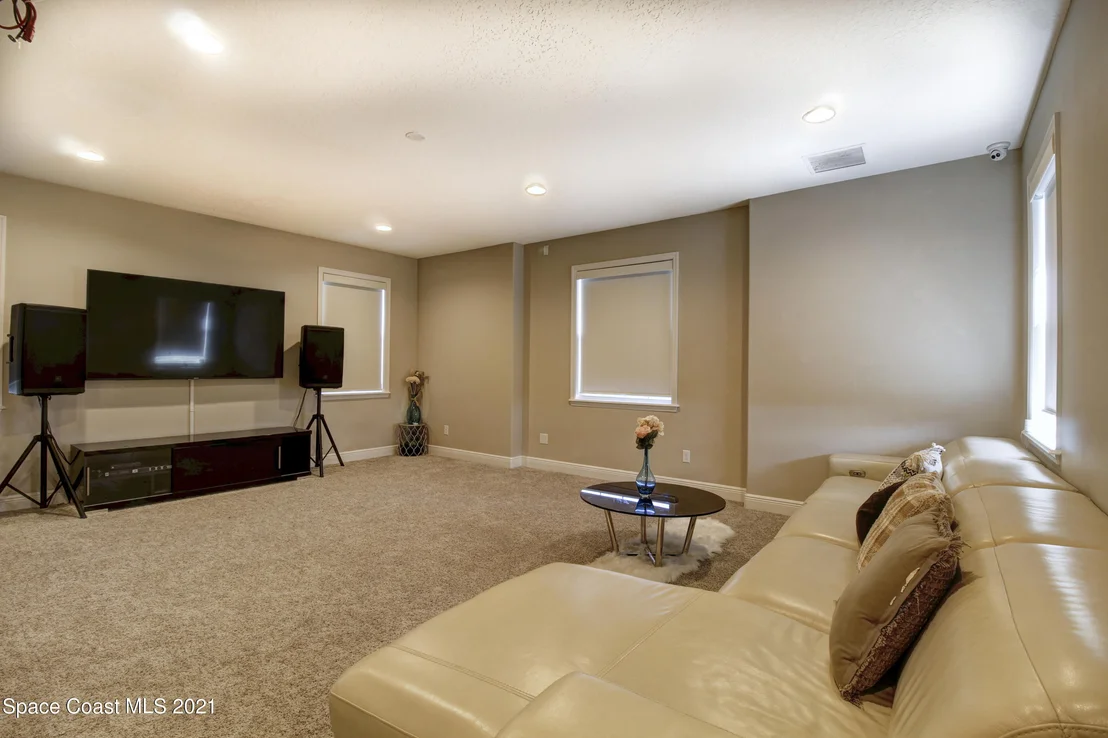 Photo of 7690 Kerrington Drive