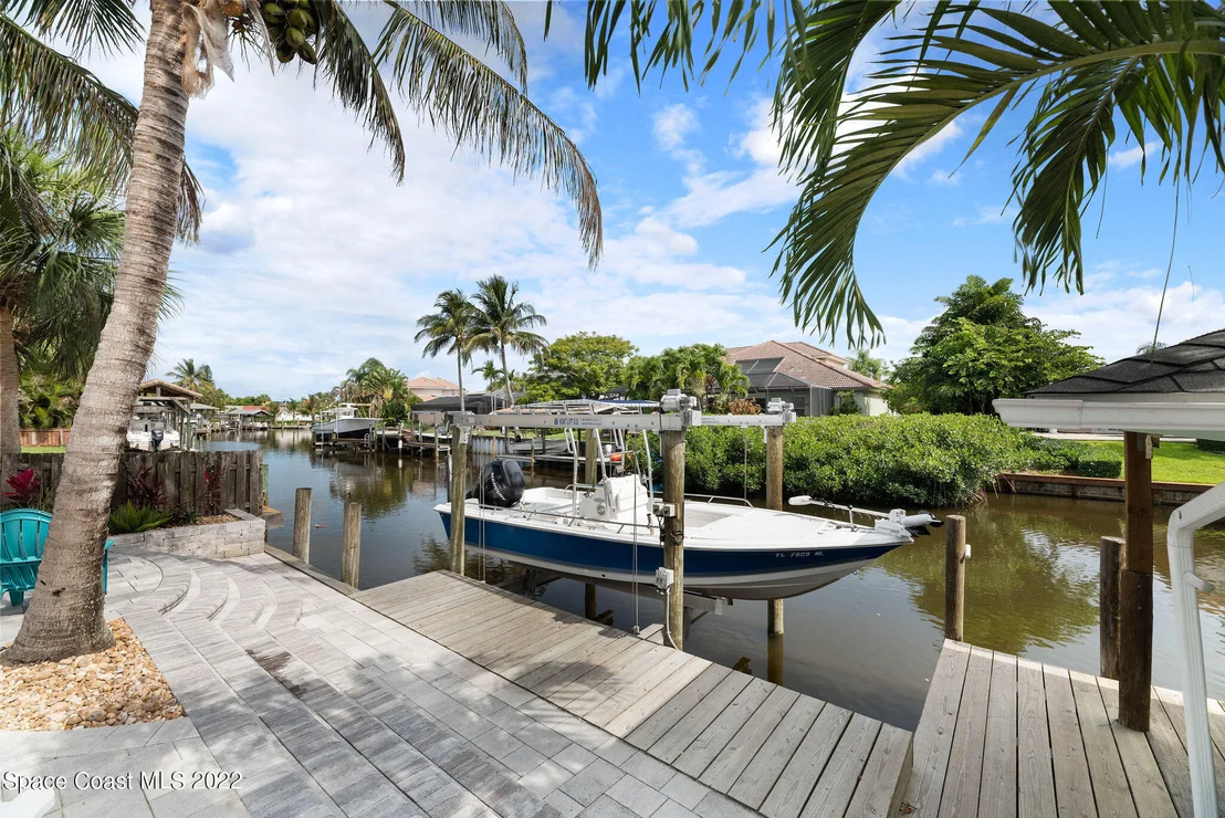 Photo of 416 Riverview Lane