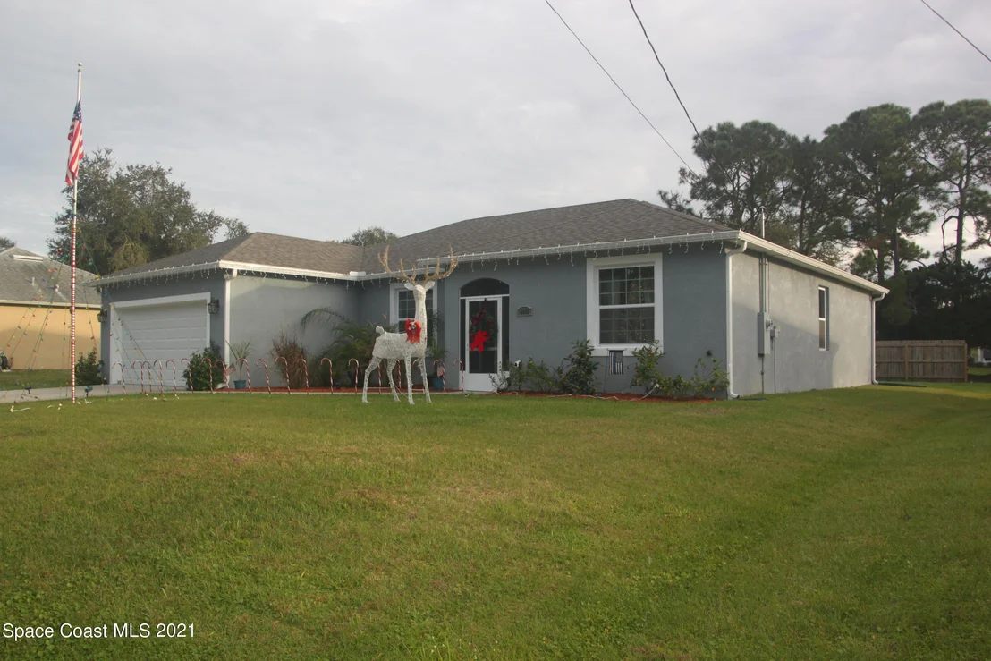 Photo of 6547 Banyan Street