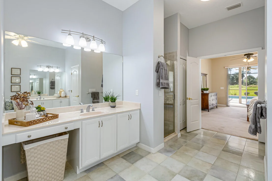 Photo of 2124 Windbrook Drive SE