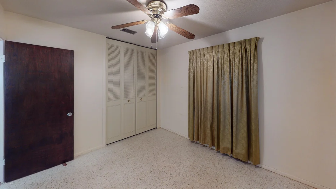 Photo of 566 Ford Circle E