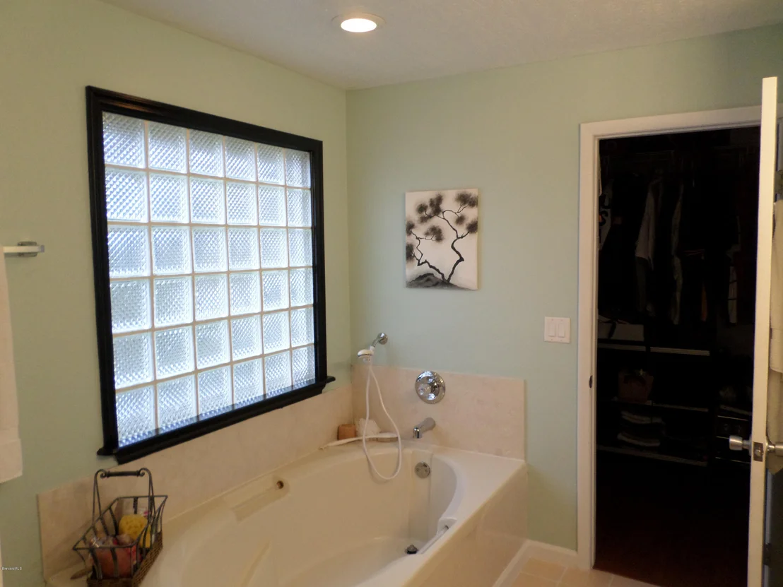 Photo of 7180 Freeport Road