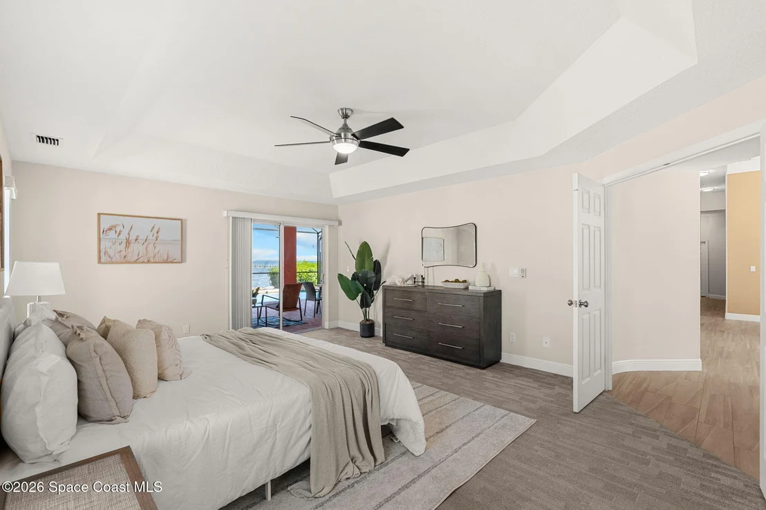 Photo of 327 Island Drive