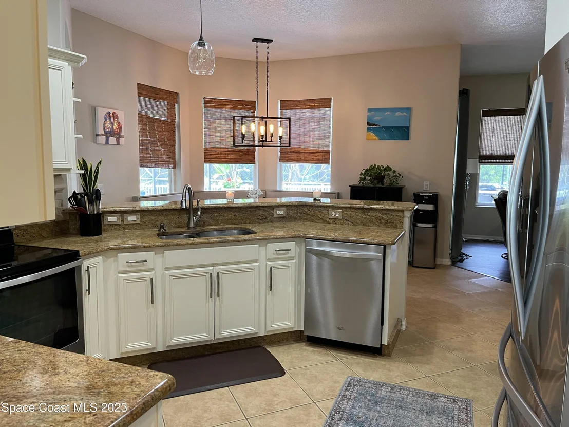 Photo of 1661 Whitman Drive