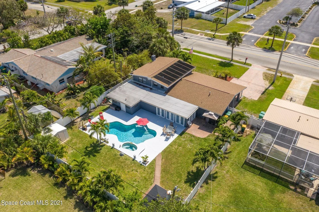 Photo of 1046 Pinetree Drive