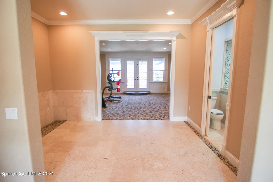 Photo of 228 Mclean Point
