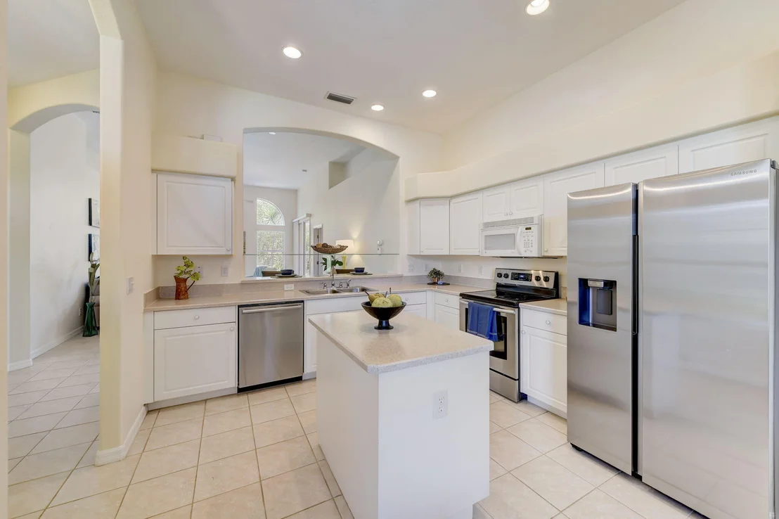 Photo of 4621 Portage Trail