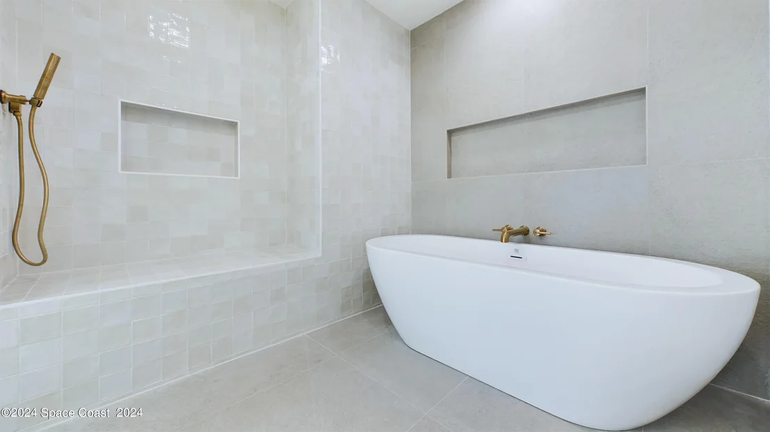 Photo of 396 Riverview Lane