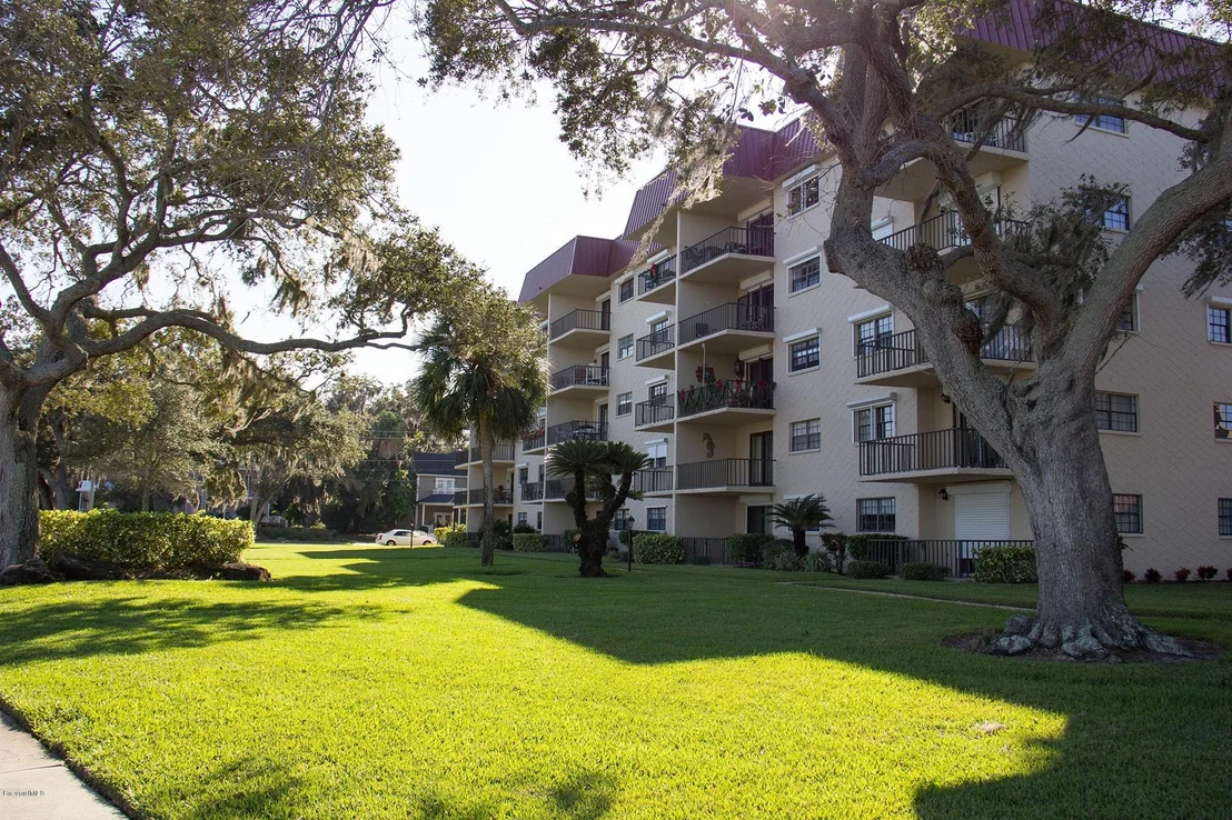 Photo of Unit 205B at 1049 Rockledge Drive