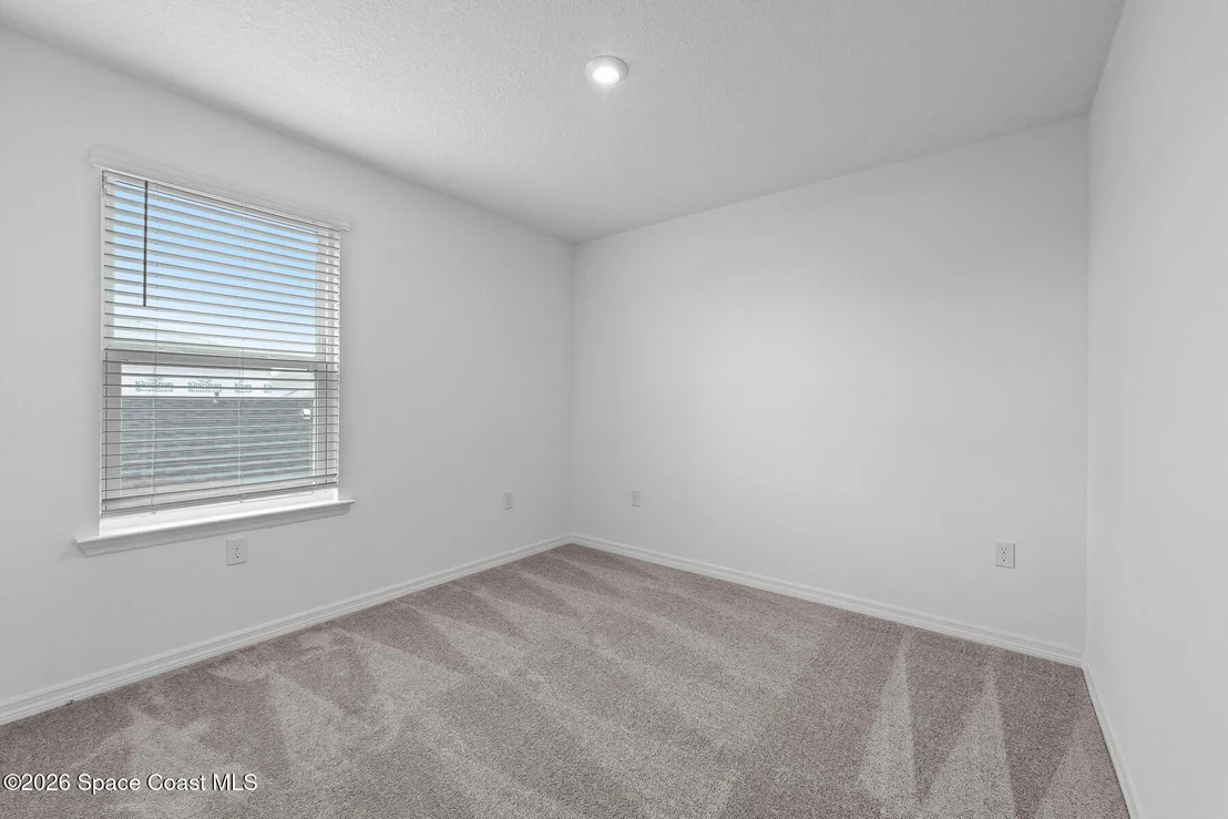 Photo of 926 Castleford Avenue NE