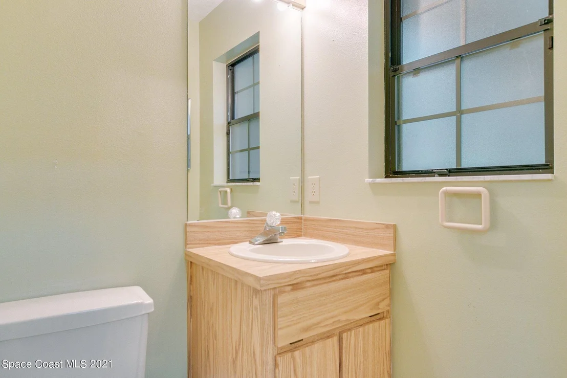 Photo of 2650 Washington Street