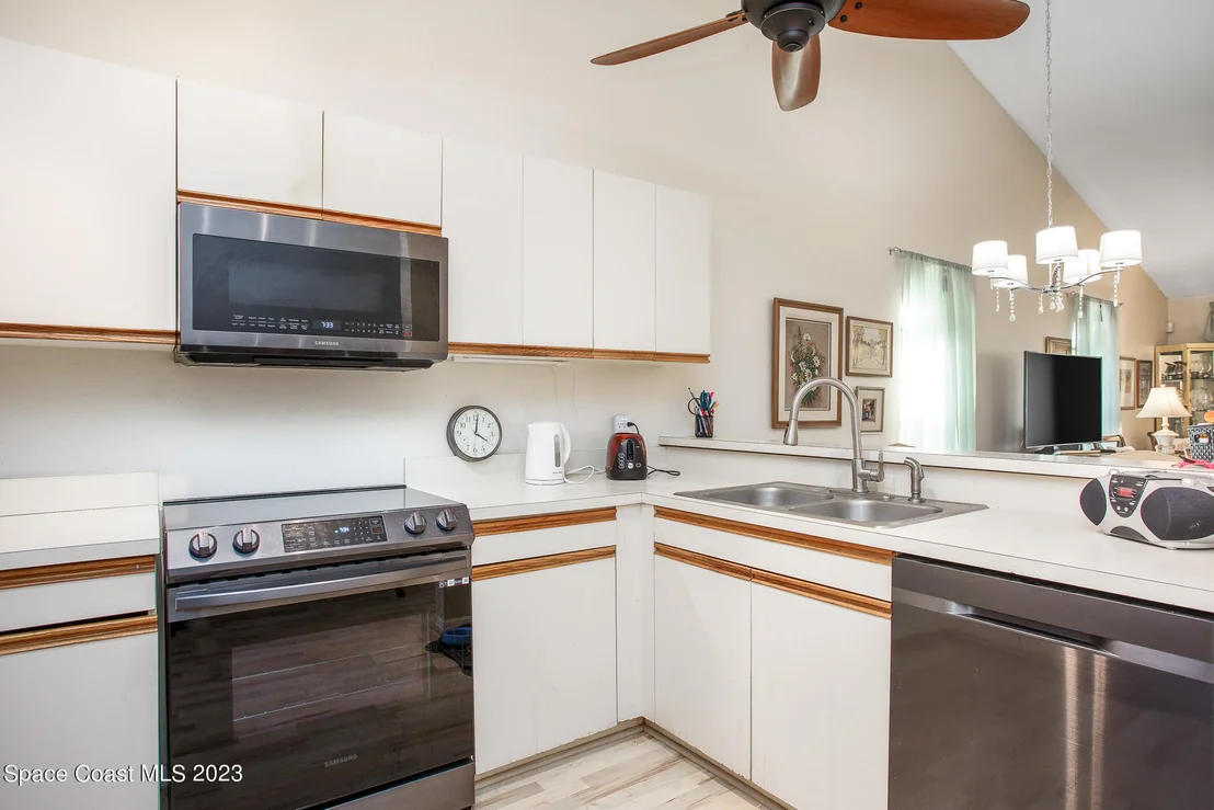 Photo of 2215 Breezy Circle