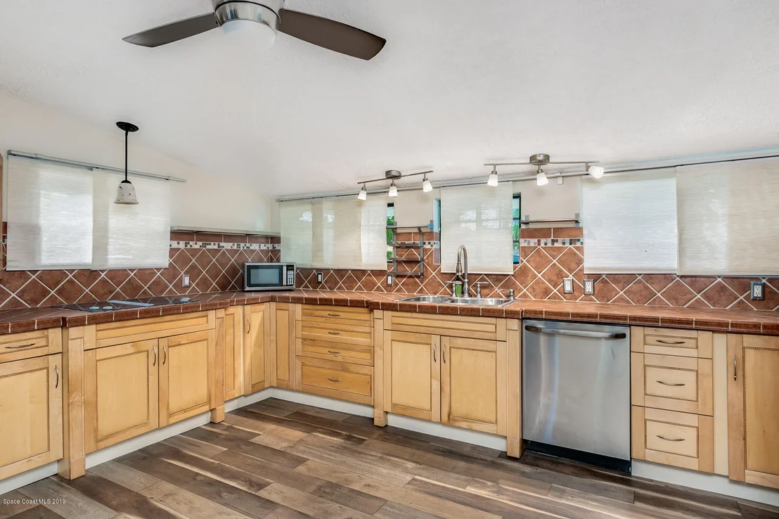 Photo of 2115 Palm Avenue