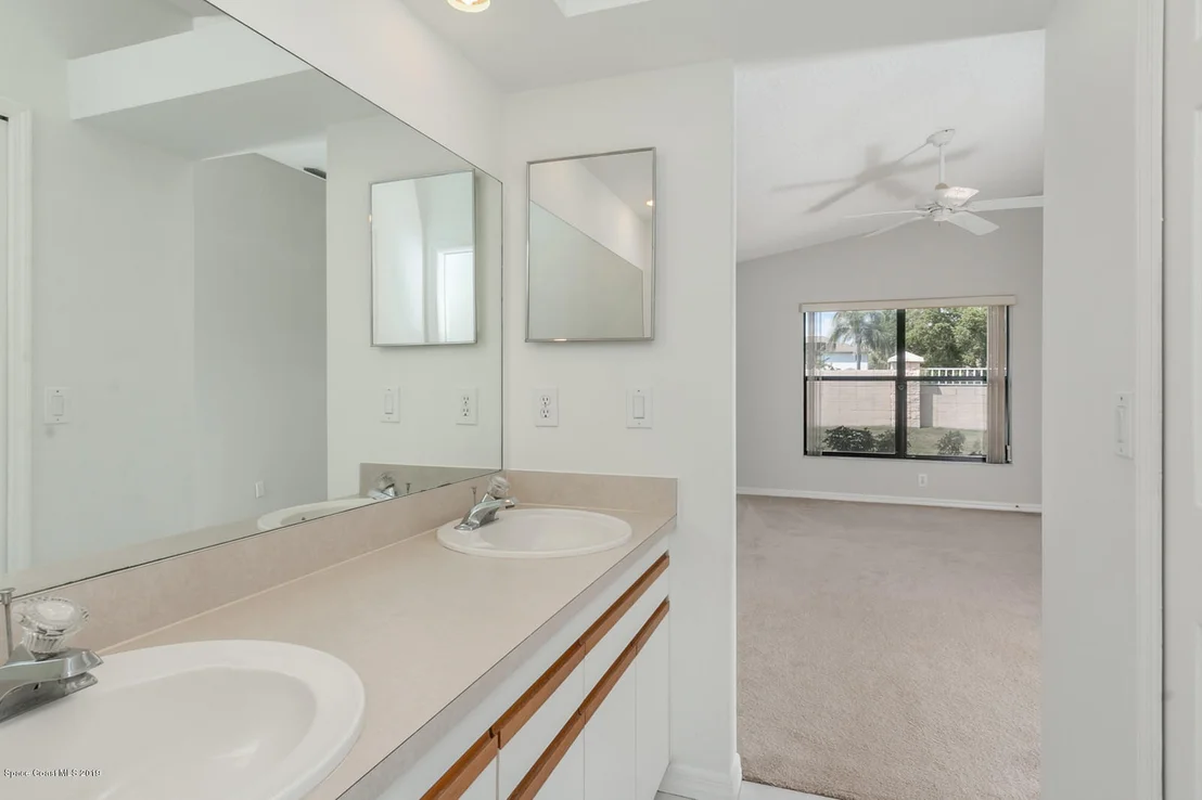 Photo of 6990 Hammock Trace Drive