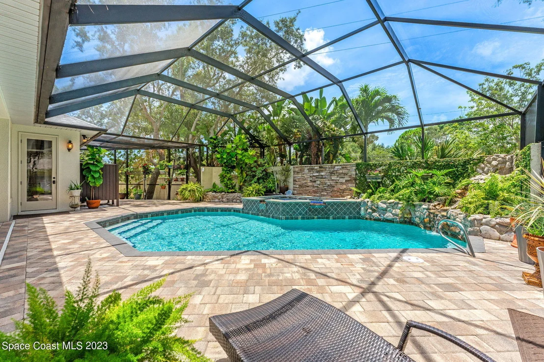 Photo of 891 Peregrine Drive