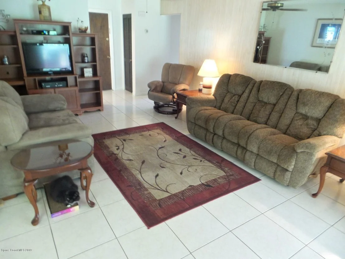 Photo of 612 Dundee Circle