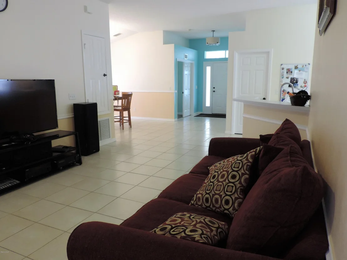 Photo of 1065 Sedgewood Circle