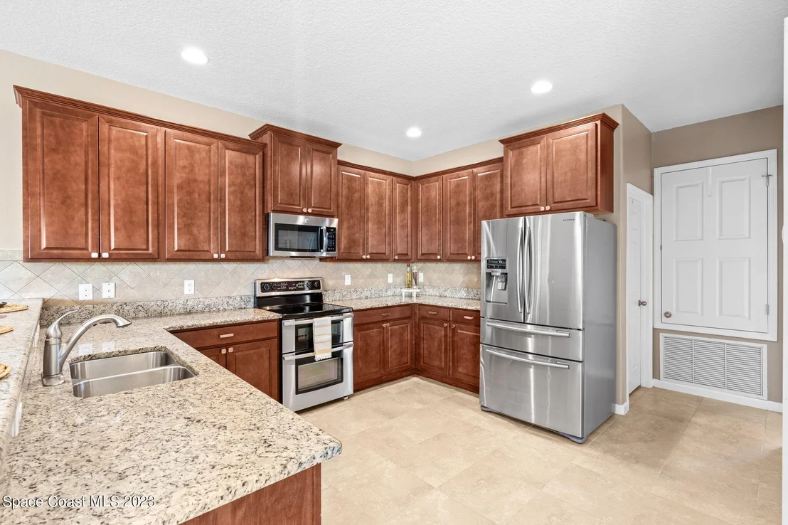 Photo of 3380 Watergrass Street