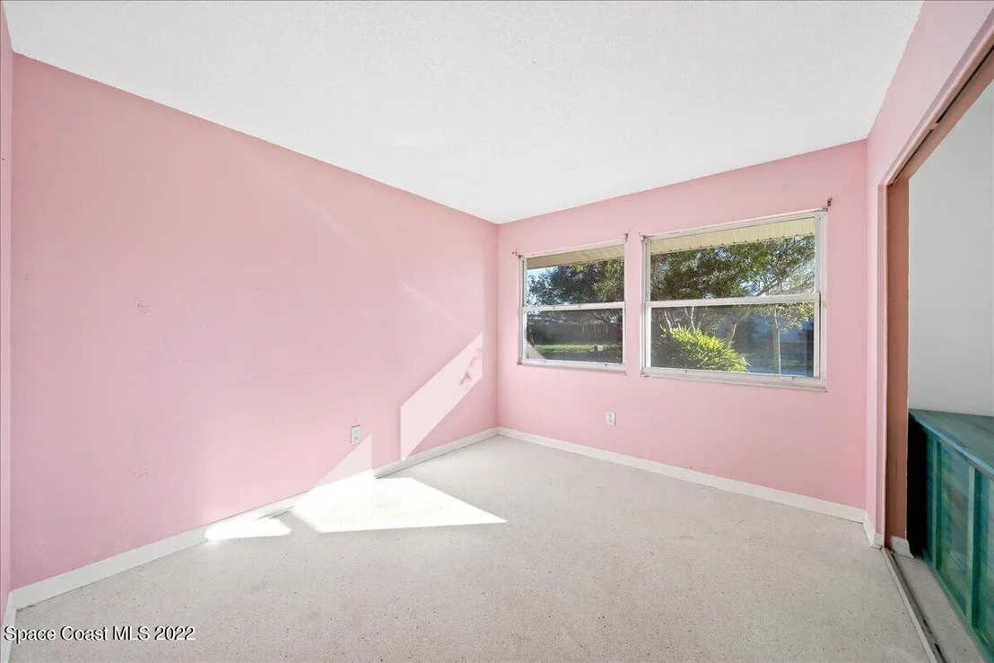 Photo of 668 Hampton Drive NE