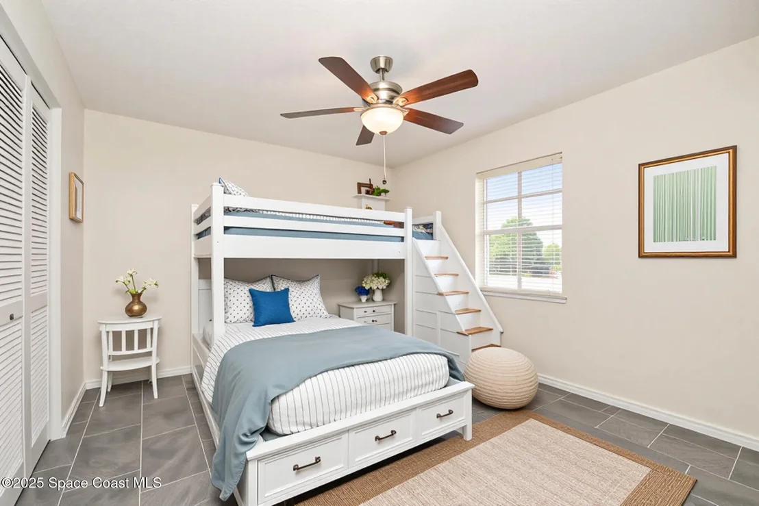 Photo of 790 Aragon Avenue NE