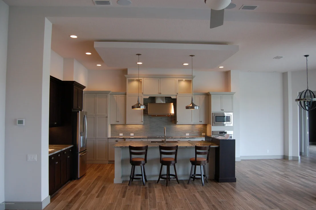 Photo of 2872 Emeldi Lane