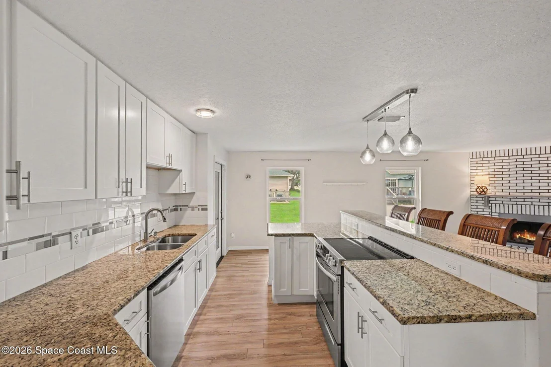 Photo of 1019 Mandarin Drive NE