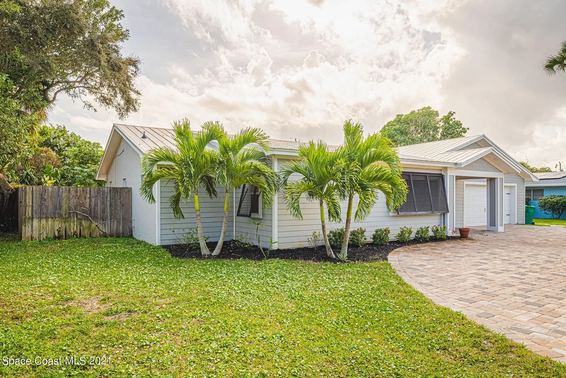 Photo of 211 Melbourne Avenue