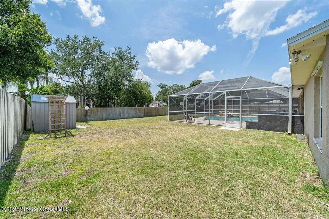 Photo of 5863 Newbury Circle