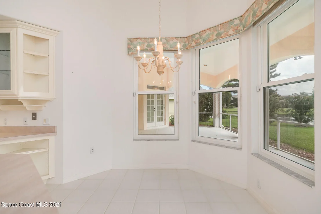 Photo of 476 Kimberly Drive