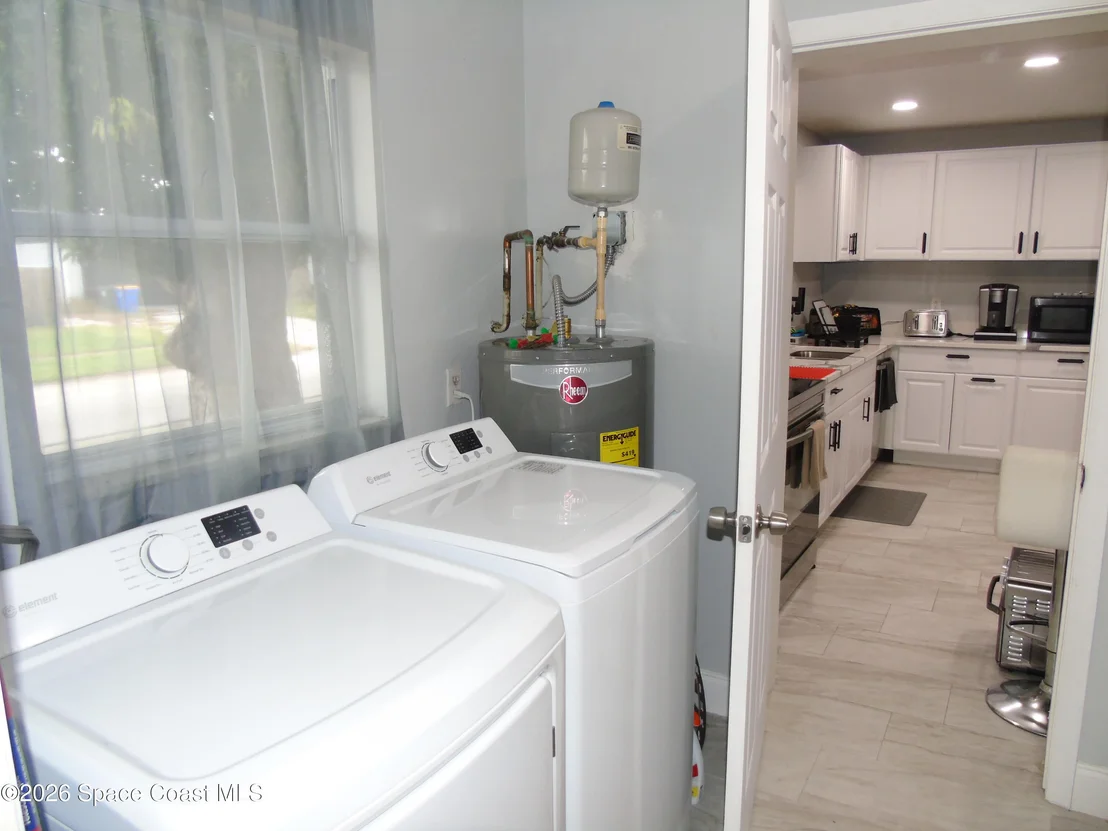 Photo of 1708 Golfview Drive