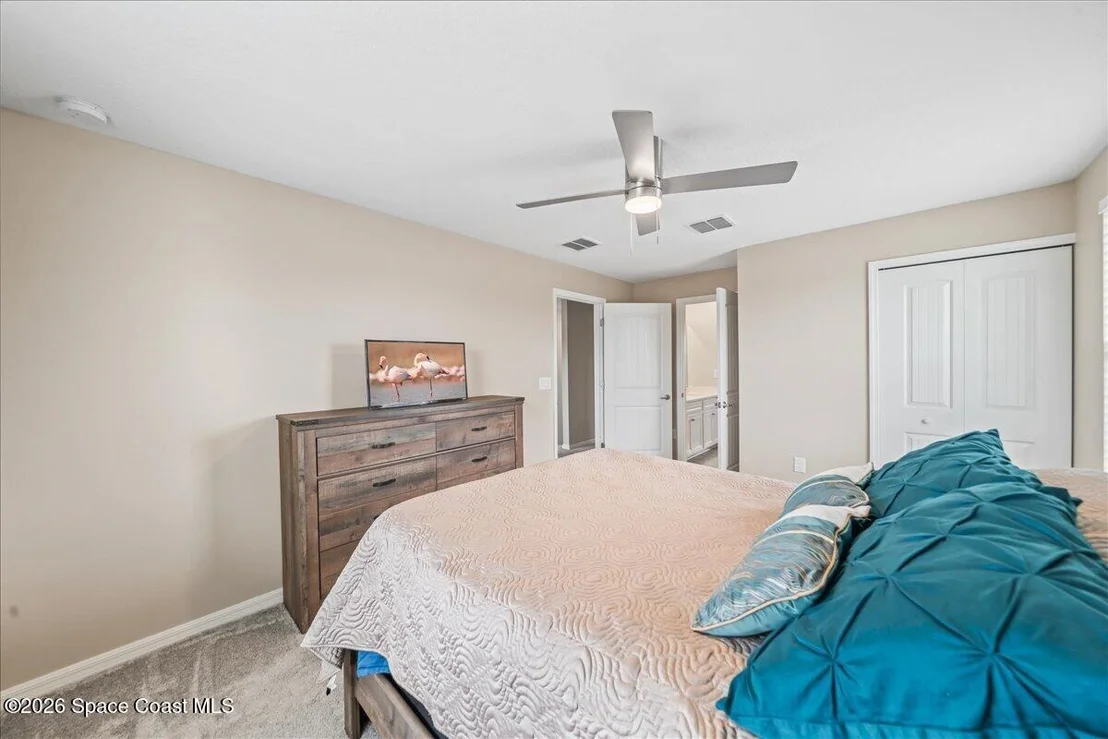 Photo of 800 Lyons Circle NW